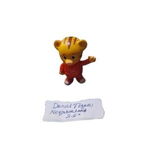 Daniel Tiger Mr Roger's Neighborhood Figure 2.5 Inches Tall Figure 2AF